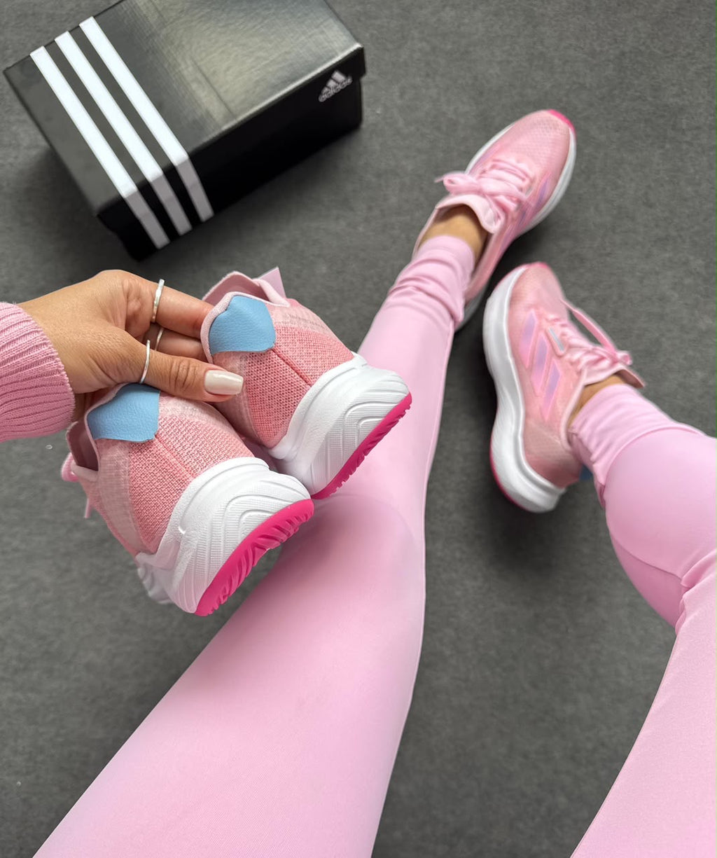 Adidas Running / Response