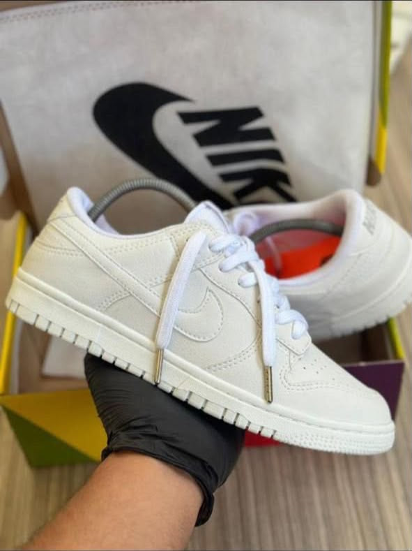 Nike SB Dunk Low