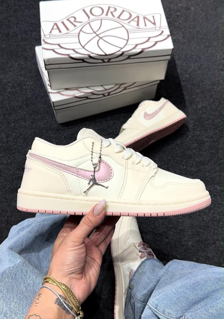 Air Jordan 1 Low